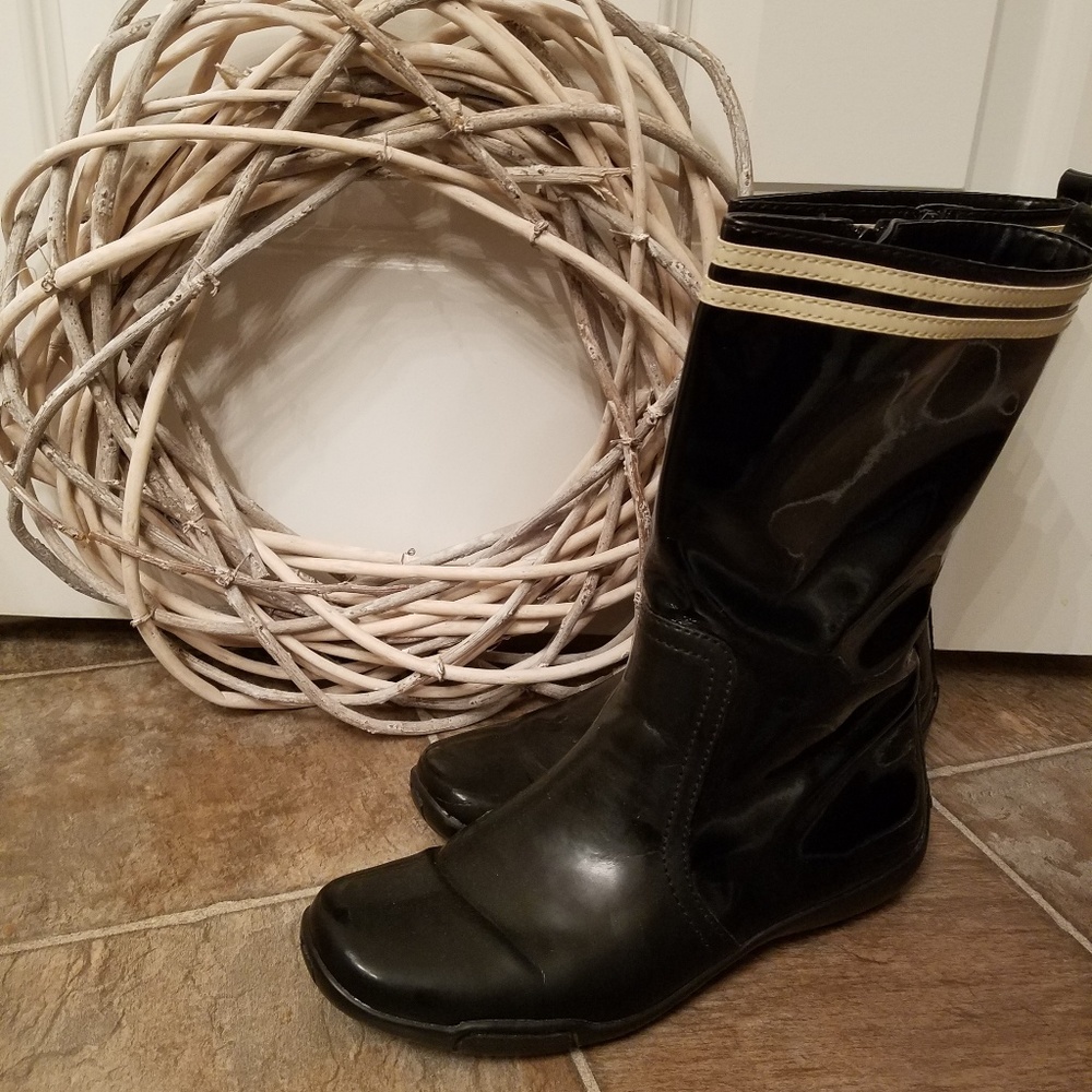 Rain boots